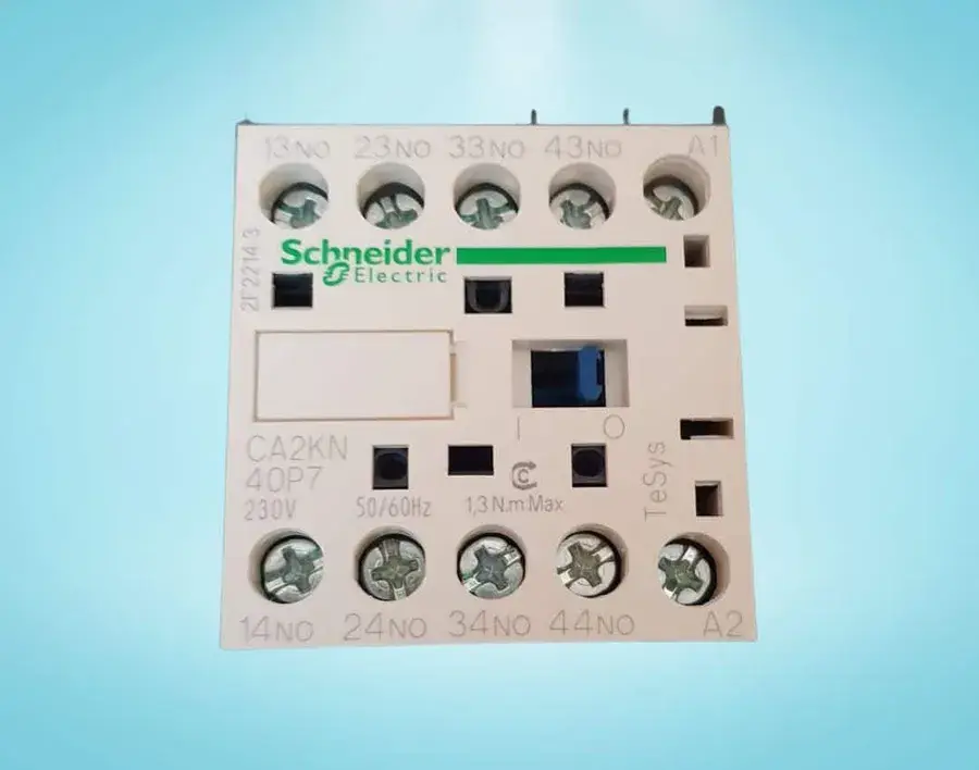 Schütz CA2KN40P7